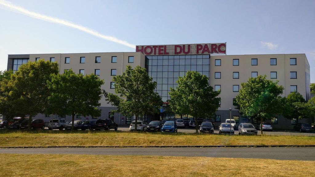 Hotel Du Parc - Pirates Chasseneuil-du-Poitou Exterior photo